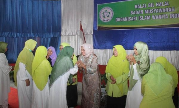 Hadiri Halalblhalal BMOIWI Sumut, Nawal Lubis Ajak Berkontribusi Turunkan Angka KDRT di Sumut